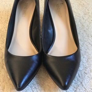 Nine West Black Kitten Heels Size 7.5